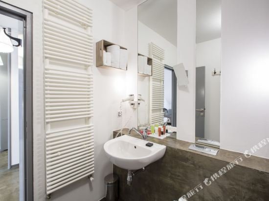 Фото Miss Sophie's New Town