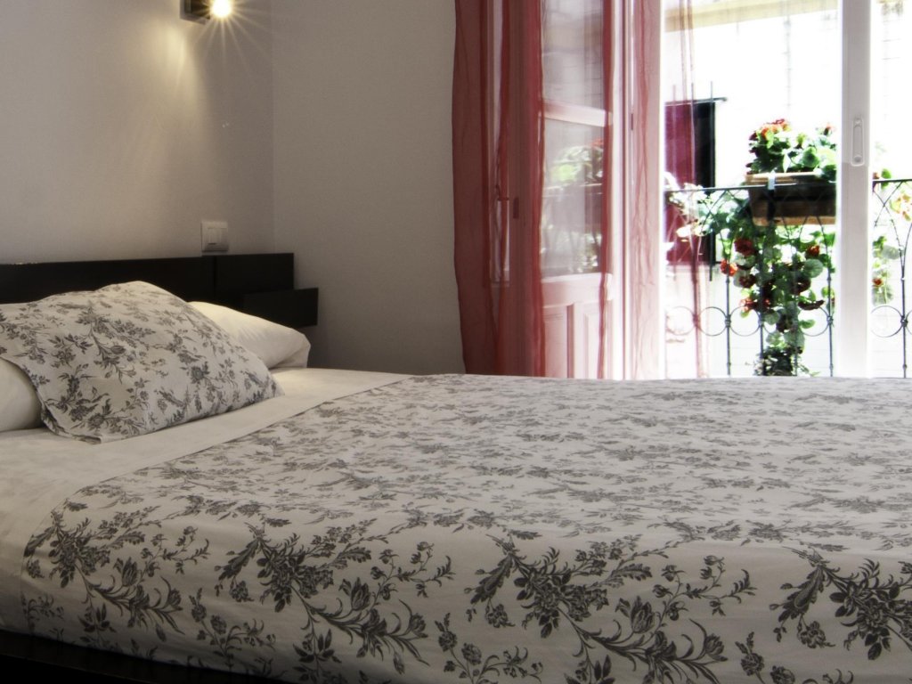 Фото Hotel Un Patio al Sur