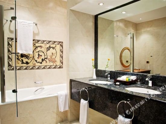 Фото Royal Tulip Almaty