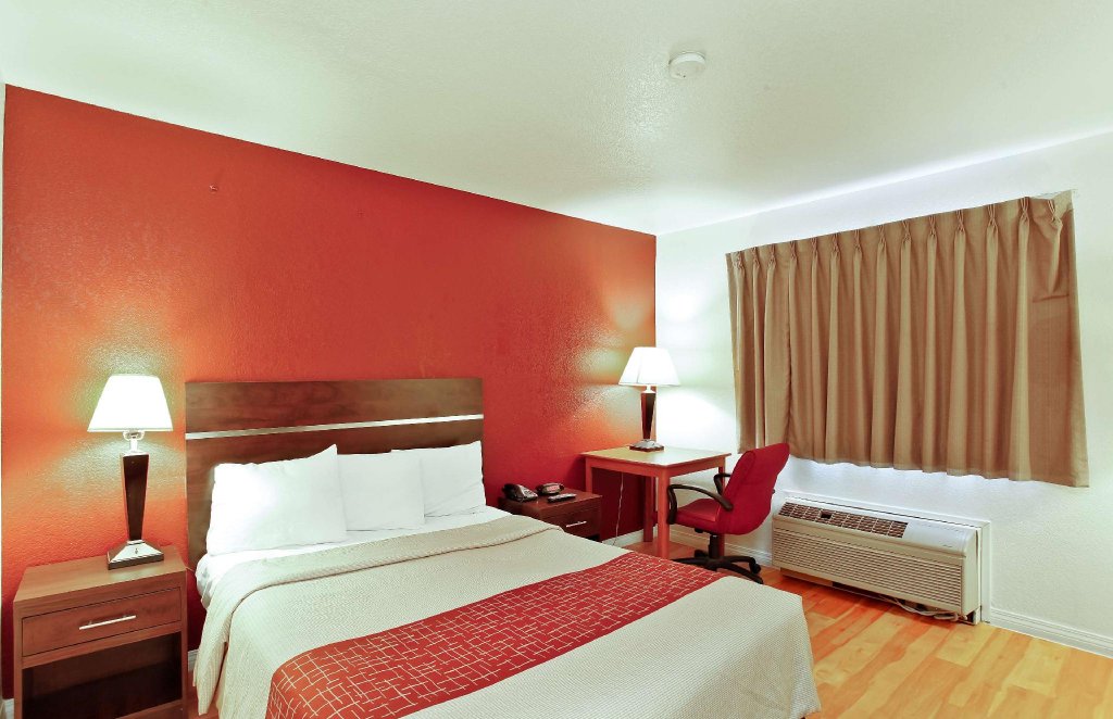 Фото Red Roof Inn Palmdale/Lancaster