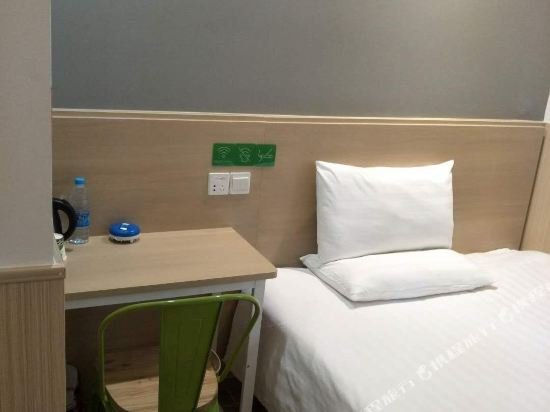 Фото Haiyou Shenzhen Luohu Port International Trade Hotel