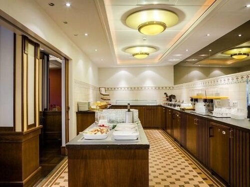 Гостиница Oranje Hotel Leeuwarden в Леувардене