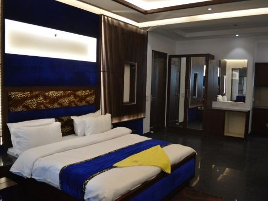 Фото Jjk Rukmini Vilas Hotels and Banquets