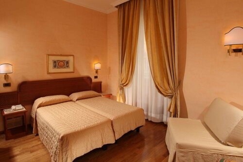 Гостиница Hotel Regno в Риме