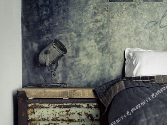 Фото Hotel Trash Deluxe