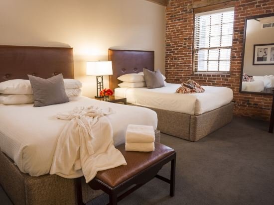 Фото Cork Factory Hotel