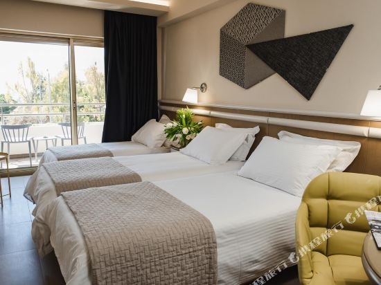 Фото Emmantina Hotel