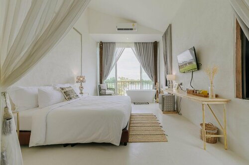 Гостиница White Wall Riverfront Hotel
