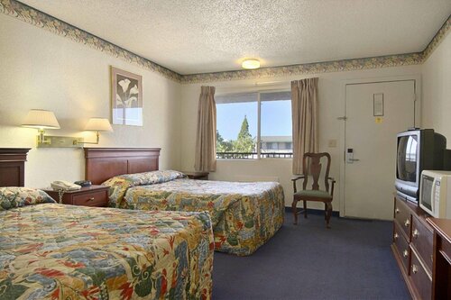 Гостиница Days Inn by Wyndham Yuba City в Юба Сити