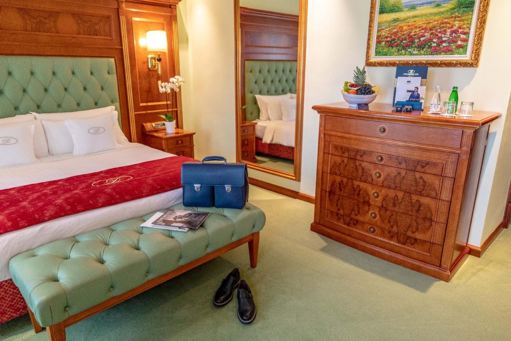 Фото Swiss Diamond Hotel Prishtina