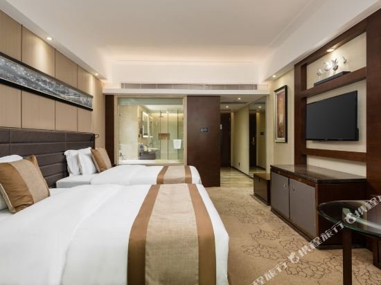 Фото Maoming International