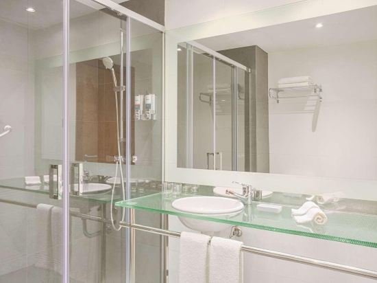 Фото Four Points by Sheraton Barcelona Diagonal