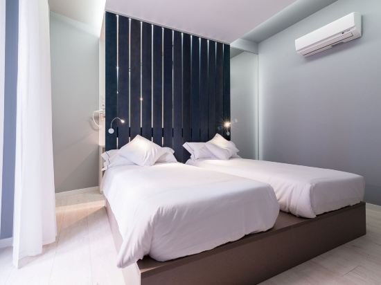 Фото B&b Hotel Madrid Centro Fuencarral 52