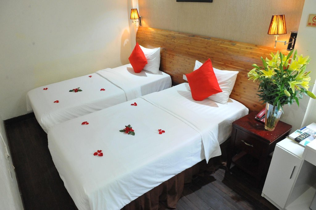 Фото B & B Hanoi Hotel & Travel