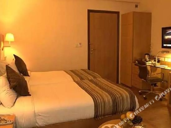 Фото The Manor Bareilly Hotel