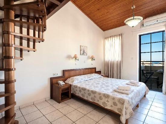 Фото Elina Hotel Apartments