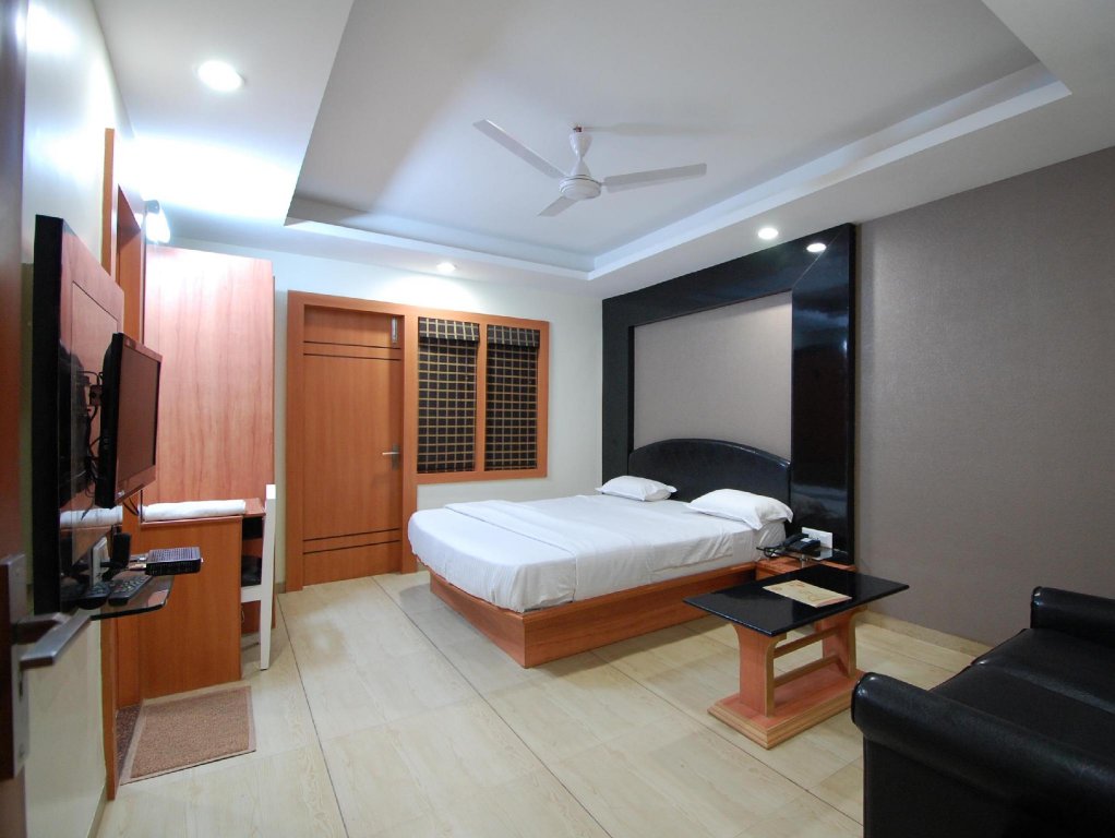 Фото Hotel Ambassador