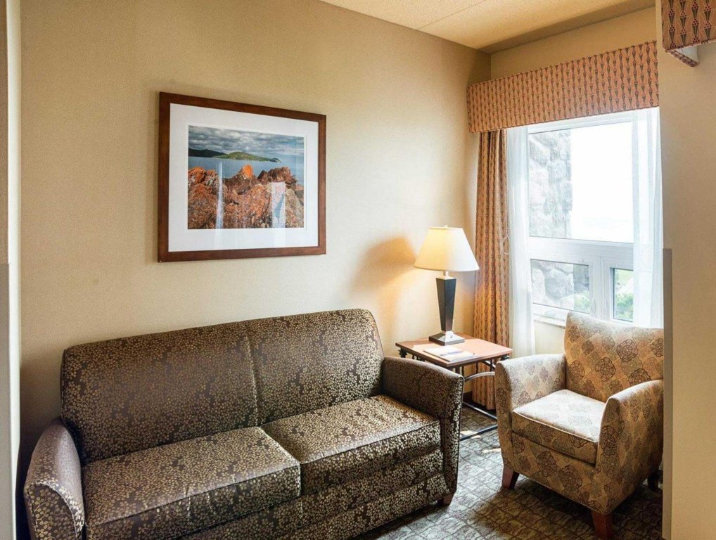 Фото Comfort Suites Canal Park