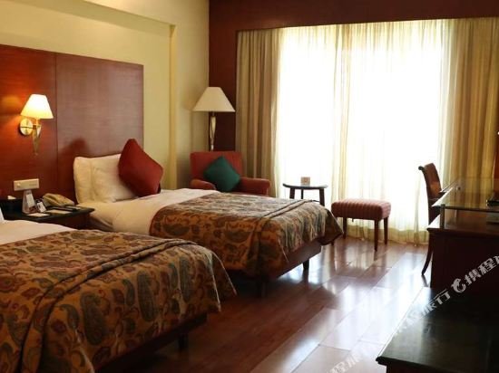 Фото The LaLiT Mumbai