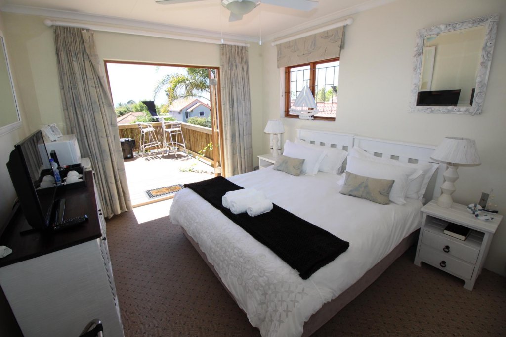 Фото La Boheme Bed and Breakfast