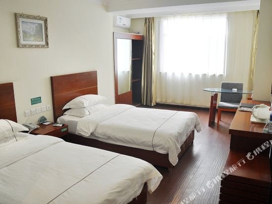 Фото GreenTree Inn Taiyuan Liuxiang Tongluo Bay Hotel