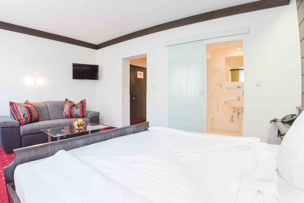 Фото Hotel Bellevue