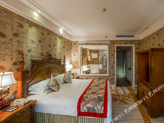 Фото The First World Hotel