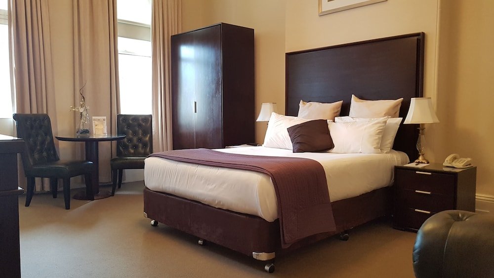 Фото Largs Pier Hotel