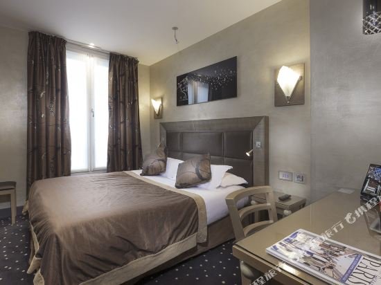 Фото Hotel Des Champs Elysees