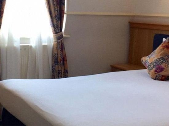 Фото Berjaya Eden Park London Hotel