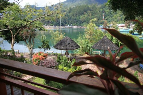 Гостиница Pandu Lakeside Hotel Parapat - Toba Lake