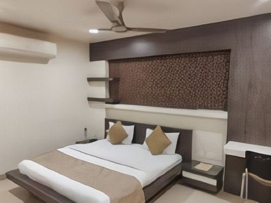 Фото Hotel Alankar Palace