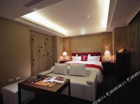 Фото Fuhau Hotel