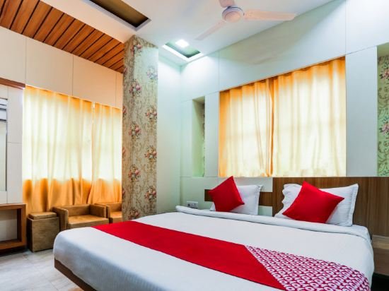 Фото Oyo 16163 Hotel Shri Hari