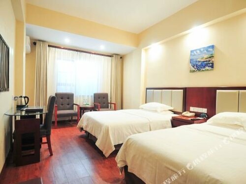 GreenTree Inn Sanya Heping Street Lover Bridge Express Hotel