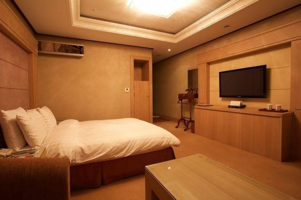 Фото The Koryo Hotel