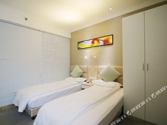 Фото Fish Inn Shanghai East Nanjing Road