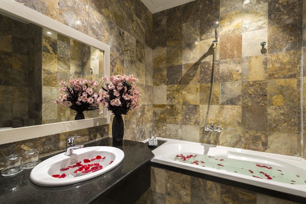 Фото Salem Riverside Hotel