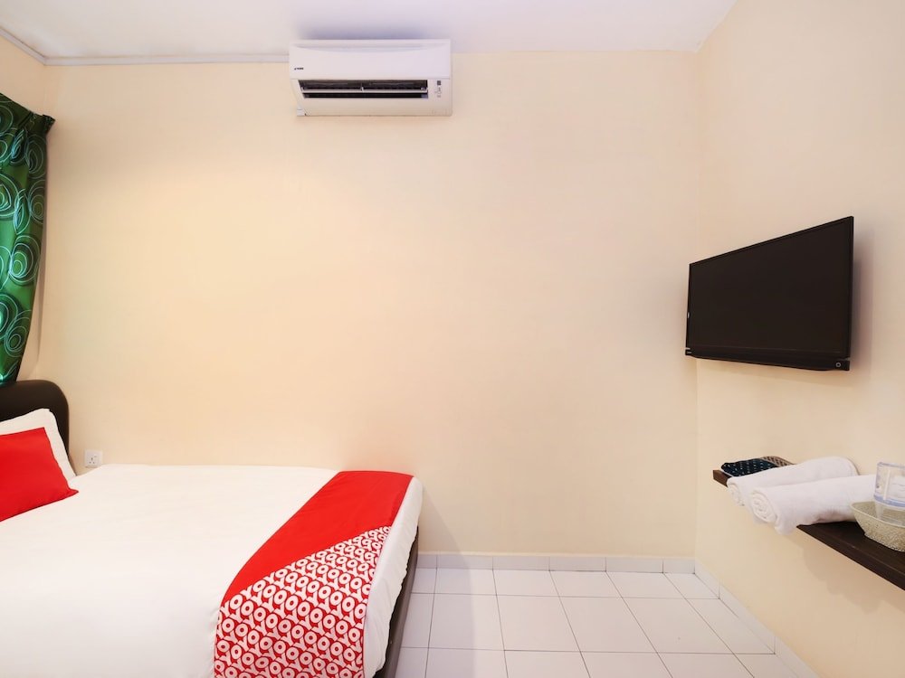 Фото Oyo 774 Hotel Iskandar