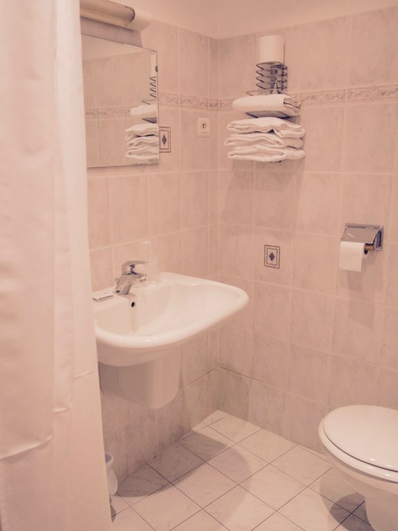 Фото L'Aptois Hotel