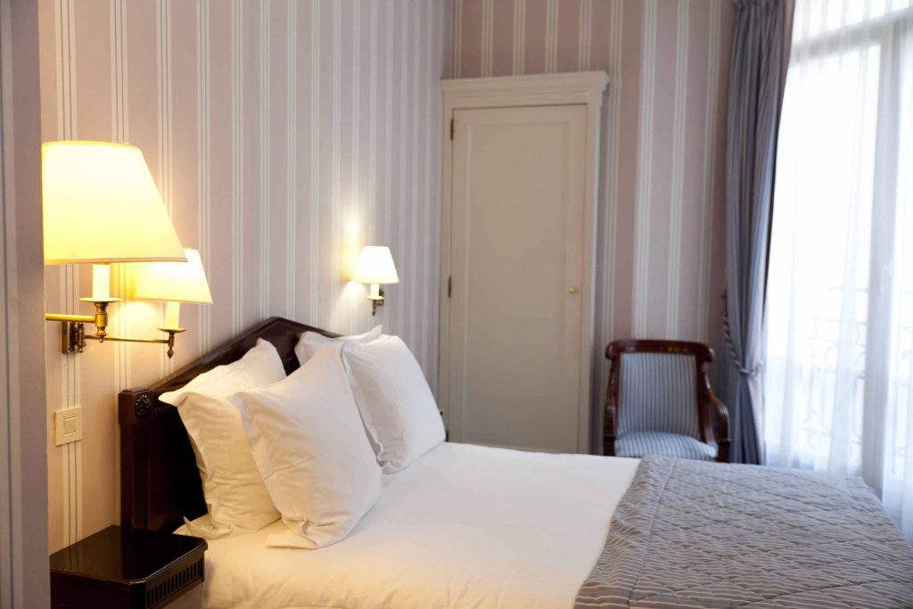 Фото The Originals Paris Hotel Lecourbe