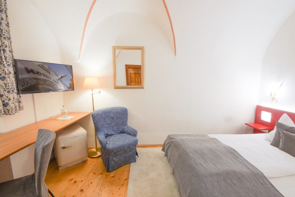 Фото Altstadt Hotel Wolf