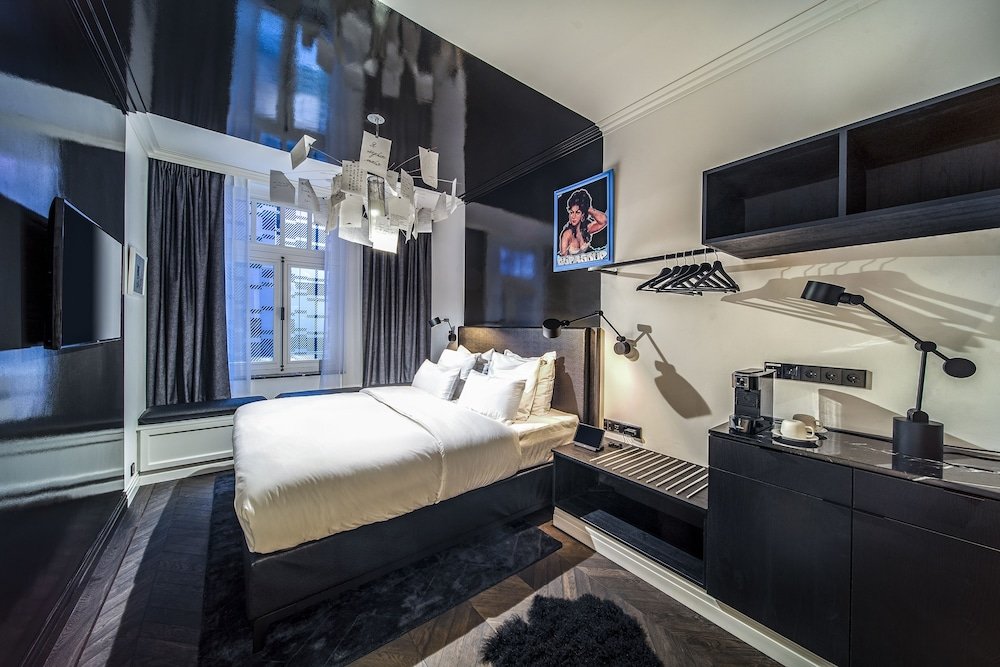 Фото The Highlander