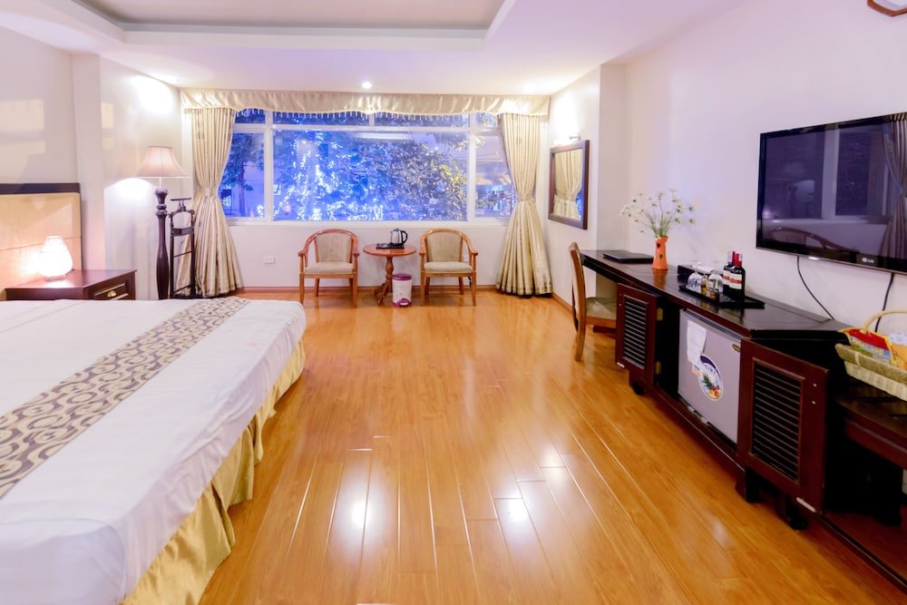 Фото My Hotel - Eiffel Hanoi