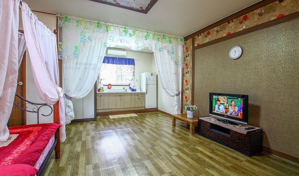 Фото Eurwangni Bada Star House Pension