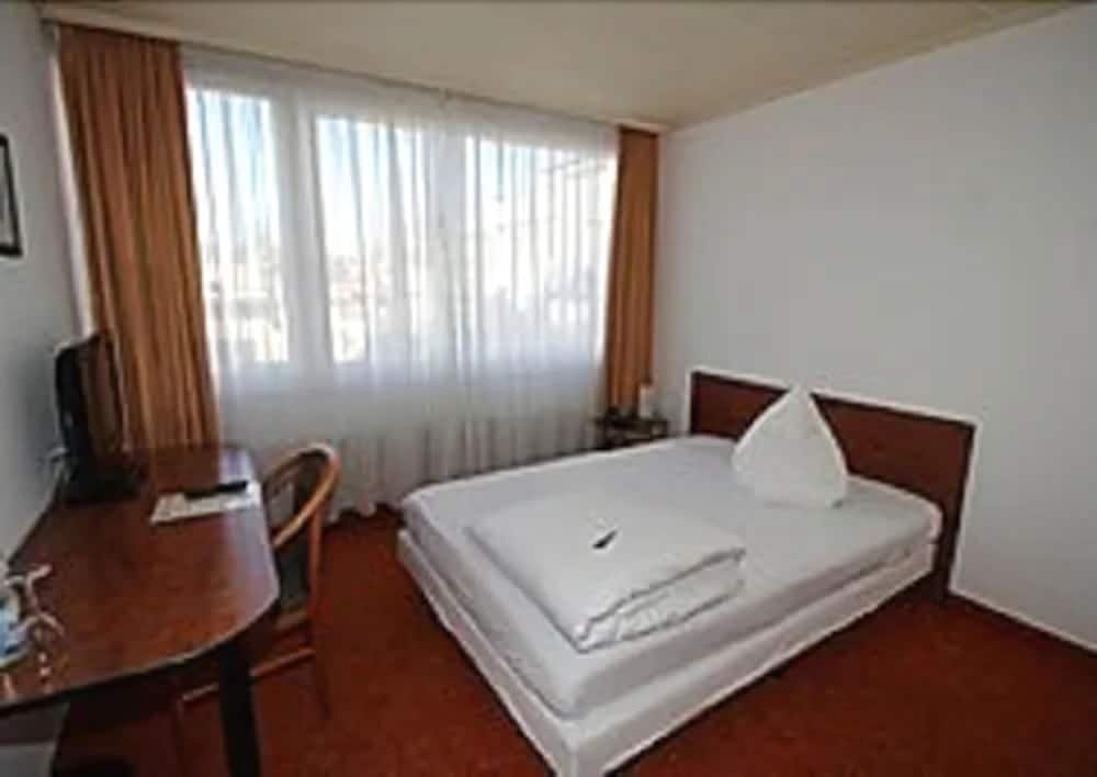 Фото Hotel Alpha