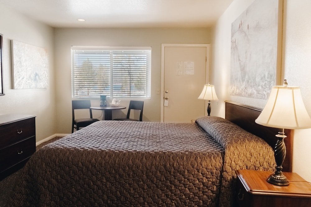 Фото Vintage Lakeside Inn