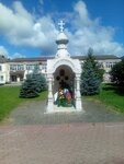 Памятник-часовня защитникам Отечества, погибшим и пропавшим без вести в годы Великой Отечественной войны (Smolensk Region, Yelnya) ، مصلى كنسي، صليب تذكاري