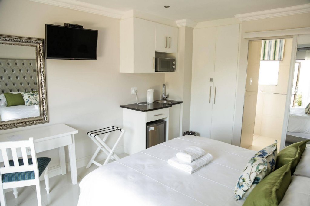 Фото Hilltop Guesthouse