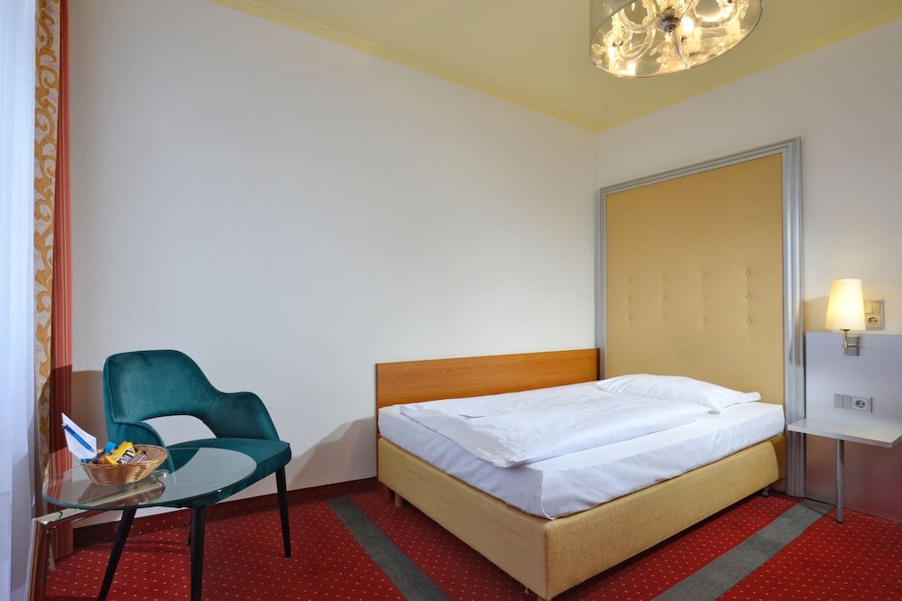 Фото Hotel Celler Hof